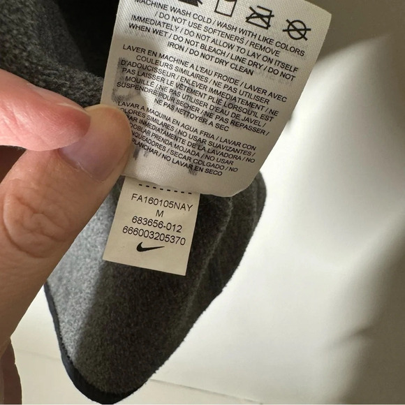 Nike DriFit Zip Up Grey Hooded Zip Up Sweatshirt Size Medium - Picture 6 of 7